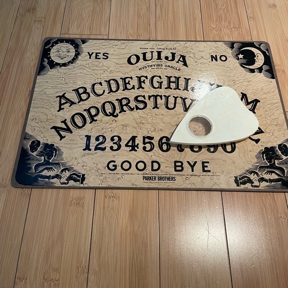 OUIJA Parker Bros Board - Picture 3 of 7